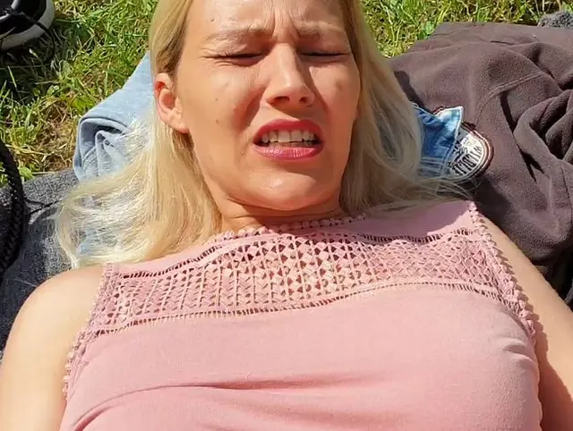 Arschfick im Stadtpark und schön erwischt worden