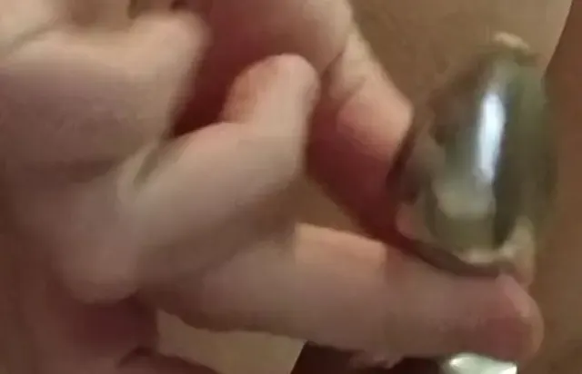 Vorschau aus Rosette Lecken: Plug im Arsch ,ein heißer Anblick.... geil