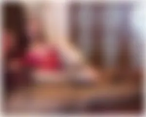 CUM BETWEEN GODDESS'S FEET
