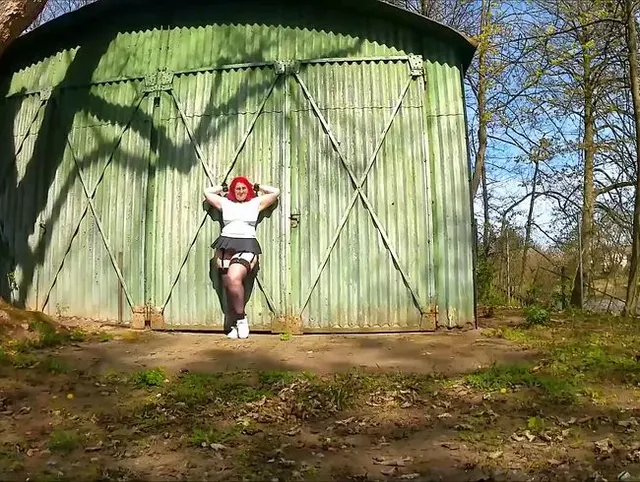 An den alten Fliegerhallen