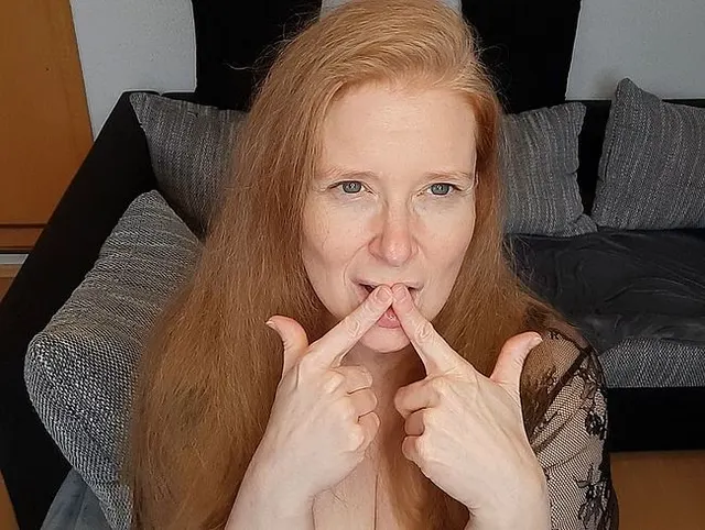 Spritz mir ins Gesicht bevor deine Frau nachhause kommt