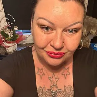 Profilbild von Lindaaa_Hot