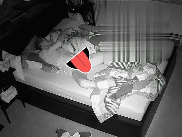 Ich wichse mitten in der Nacht