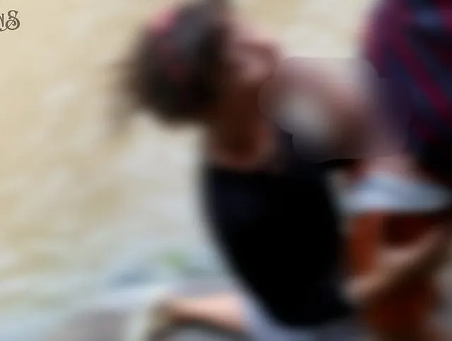 Eine Reisepause für einen outdoor-blowjob