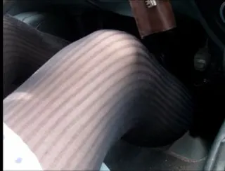 Autofahrt in NYLONS