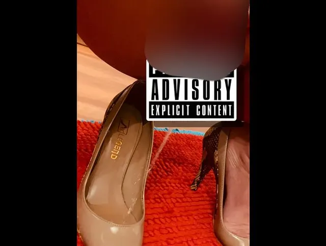 In meine Heels gepisst