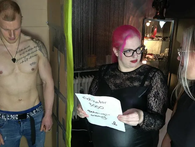 Wow, was für ein Geschenk! Der Fickinator 3000 für Pina und mich (1)