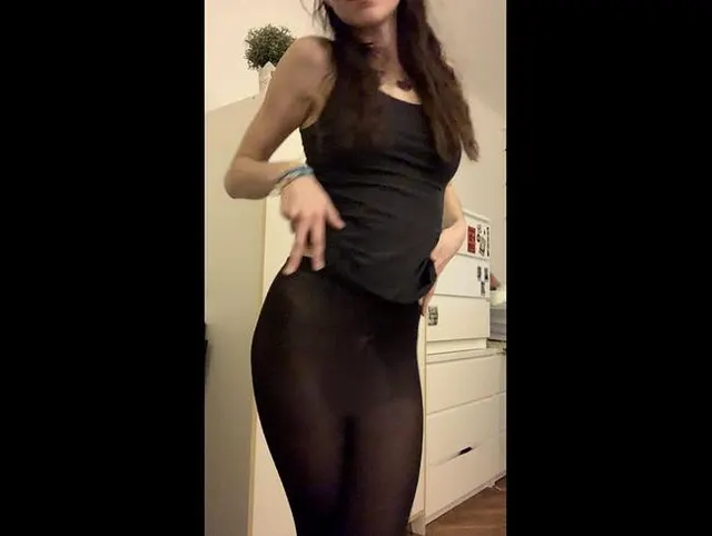 Nylonstrümpfe und feuchte Muschi - Dirtytalk - Strippe für dich