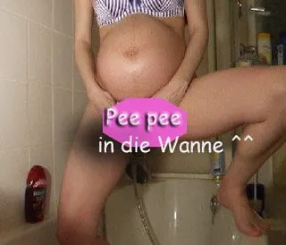 Pee Pee in die Wanne Schwanger Teen behaart