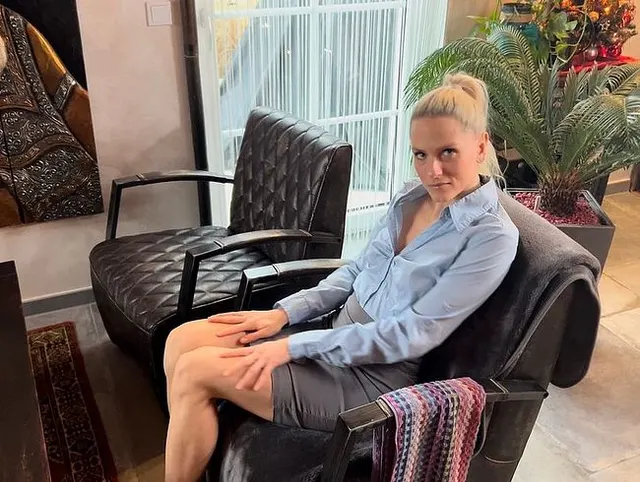 Versaute Mittagspause! Mein Date im Businessdress!