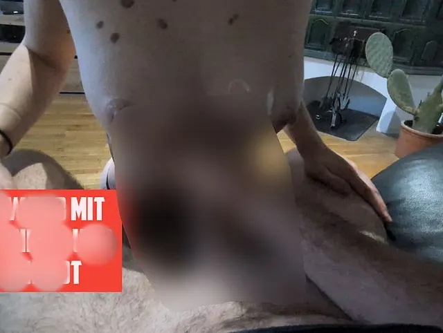 Fetter Schwanz zum Frühstück - Tittenfick und Deepthroat bis er auf meinen Brüsten kommt