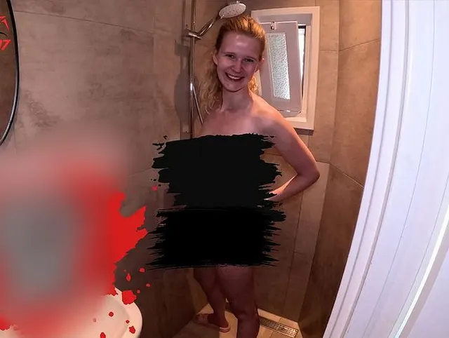 Privater Clip! XXL Dildo Spaß mit Riesen Squirt unter der Dusche!
