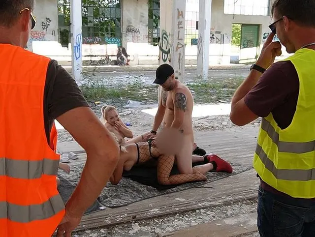 Sperma-Overkill! LOST PLACE AO Gangbang - WERKSCHUTZ BESTRAFT UNS gnadenlos BLANK!