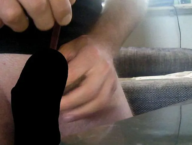 Extrem! Fetter Pinsel dehnt Pissröhre!