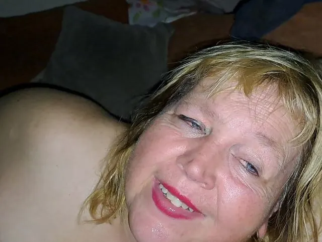 Sein Arsch gefingert beim blasen