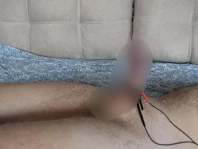 E-Stim Hände frei abspritzen Orgasmus