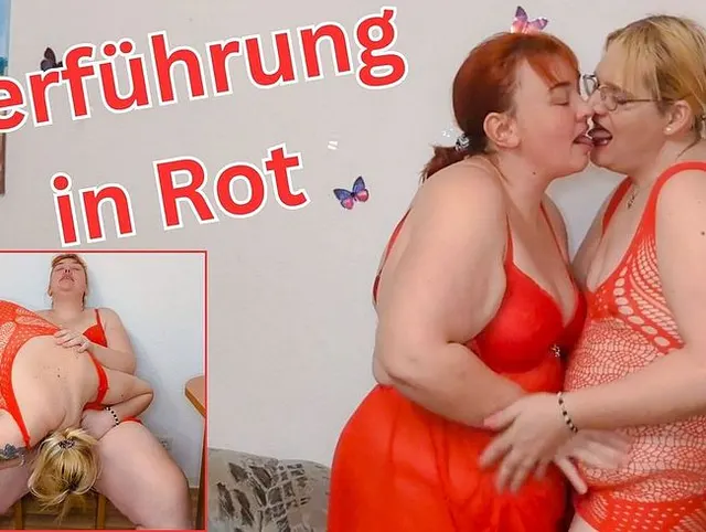 Verführung in roten Dessous: Lesben verwöhnen sich im stehen und sitzen