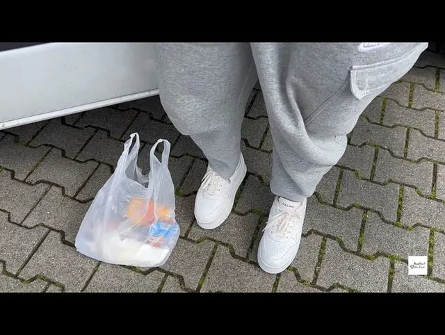 Müllpiss auf dem Rastplatz - wurden wir etwa gesehen?