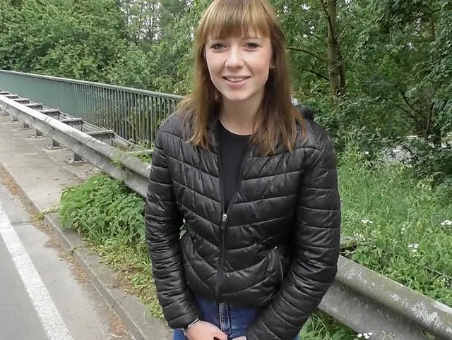 Voll abgepisst an der Autobahnbrücke - Mutprobe BESTANDEN oder NICHT BESTANDEN ??????!!!!