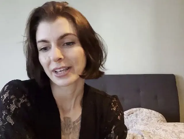 Atemberaubende deutsche Babe gibt Ihnen Anweisungen für eine maximale Freude