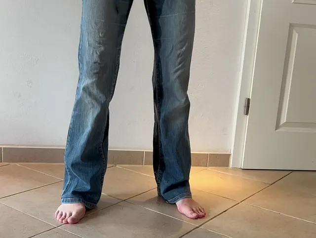 Jeans mit Würfelspiel bestraft - Userwunsch
