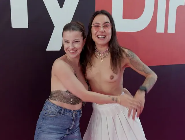 VENUS-GRUPPENSEX! 4er Orgie direkt von der Venus abgegriffen! Hardcore ohne Ende!