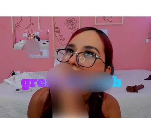 ein leckerer Blowjob für dich mit meinen saftigen Lippen und Brille (ohne Ton)