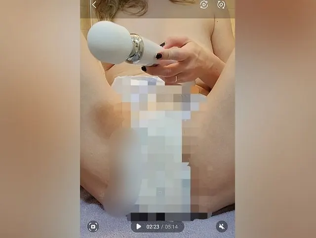 Ich ziehe meine benutze Windel wieder an- extrem versaut