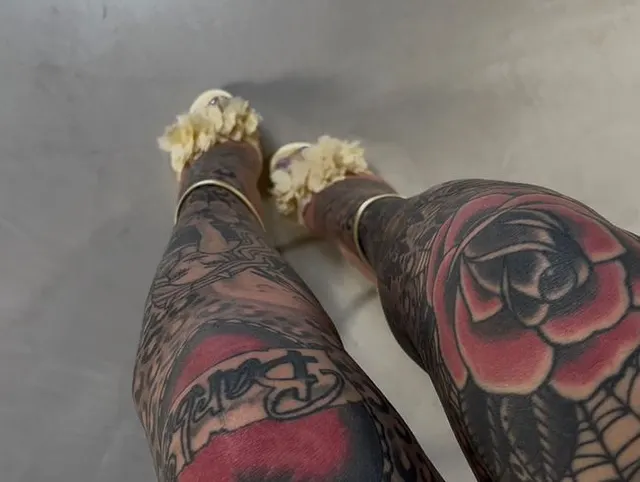 SEXY PUMPS JOB!