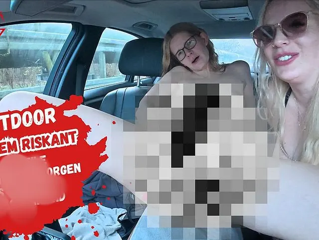 Zwei geile Auto Schlampen besorgen es sich! Car Sex extrem!