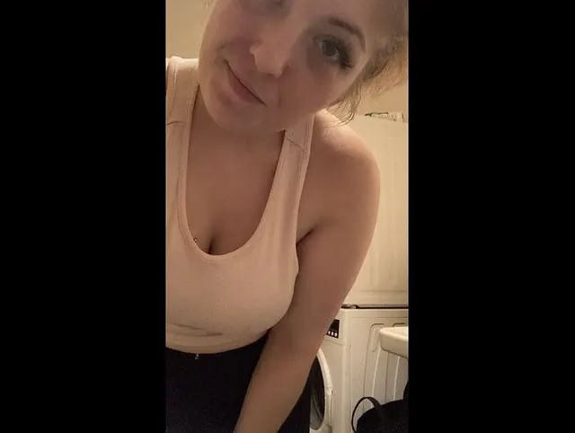 OHNE ENDE !!! Zum 1.X meine unersättliche Gier aus der Badewanne !!! War das geil
