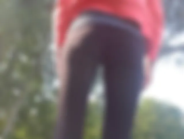 Sexy Sportdress im Wald