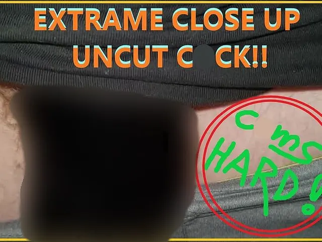 Schöne Nahaufnahme meines DICKEN, unbeschnittenen SCHWANZES, der nur für dich HART kommt!