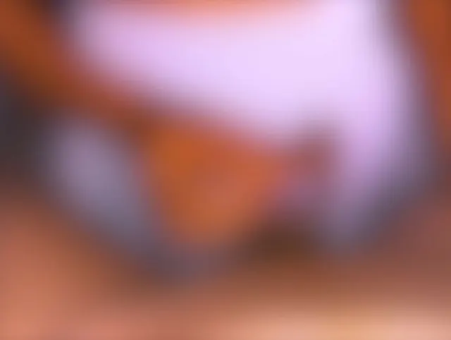 Die Stieftochter hatte einen unglaublich sexy Hintern, der ihn jedes Mal den Verstand verlieren ließ