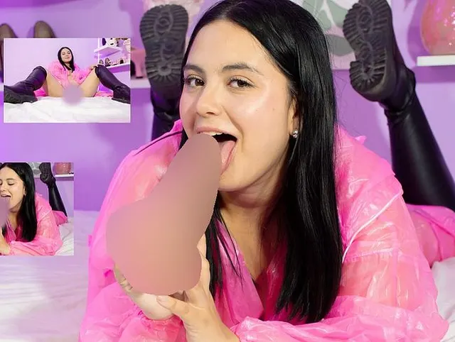 Masturbation and blowjob next to my raincoat rain * leather and fetishes *