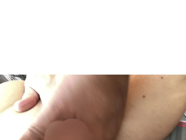 Auf dem Balkon mit vibrator gefickt und mit Stromstick erschwert