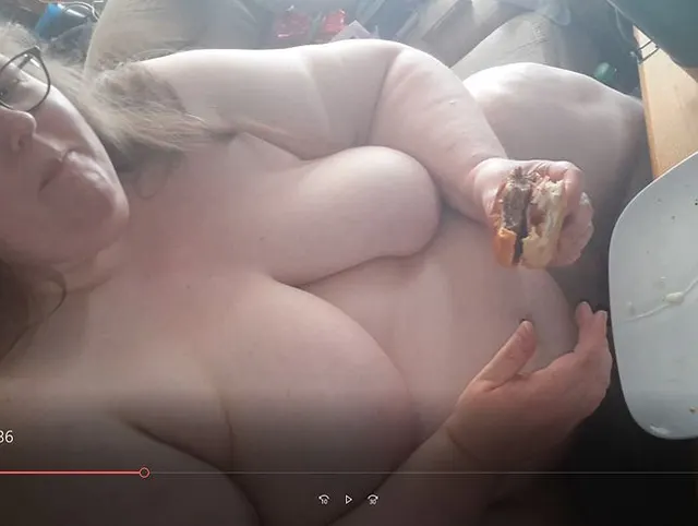 4 Minuten nackt Burger Fressen Fressen Fressen