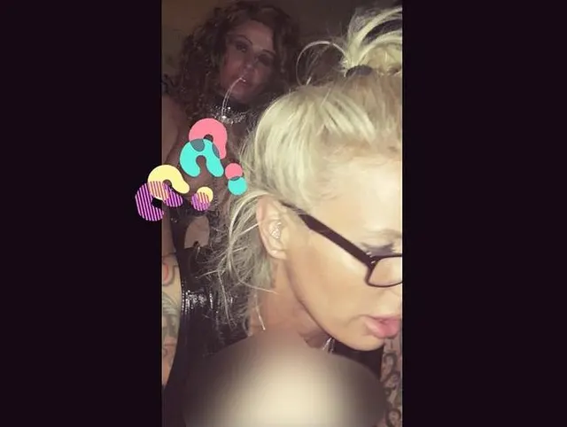 Meine Freundin Cassandra fickt mich mit ihrem Umschnalldildo