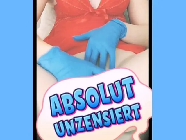 Selbstbefriedigung mit Latexhandschuhen  auf Wunsch
