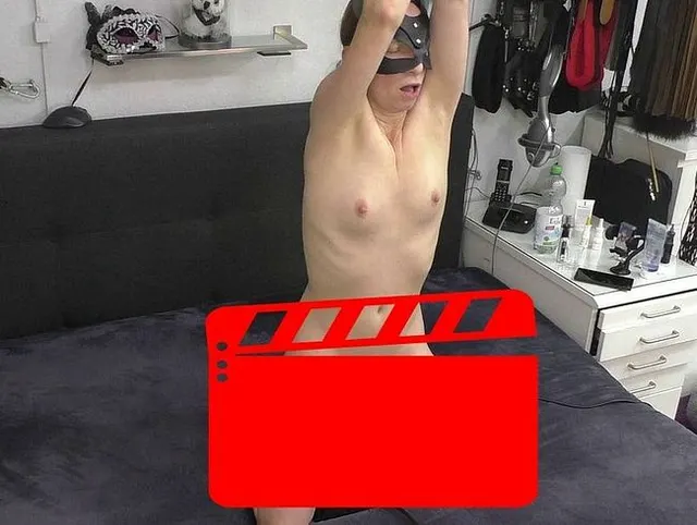 Orgasmen beim ersten Sybian Test mit Tragbarem Akku