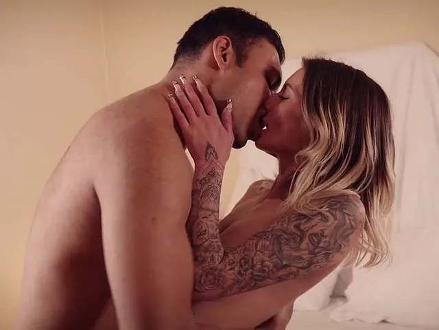 Sinflare & EdenDark: Hotel Eskalation mit massivem Back & Ass Cumshot