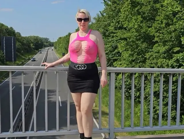 Frivol mit meinem Vibro unterwegs