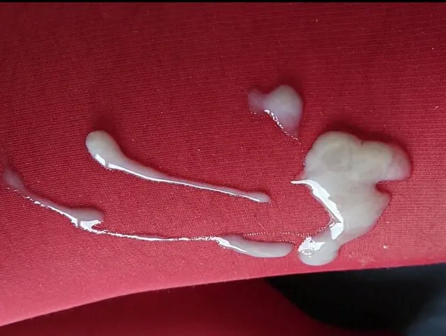 Nylonjunge liebt die Rote Feinstrumpfhose 2 ** Wichsen **