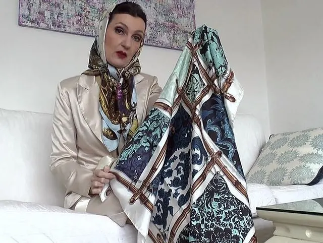 Heute wird im Kopftuch masturbiert! Lady Victoria