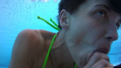 Usertreffen im Schwimmbad Part 3 Unterwasser Cam