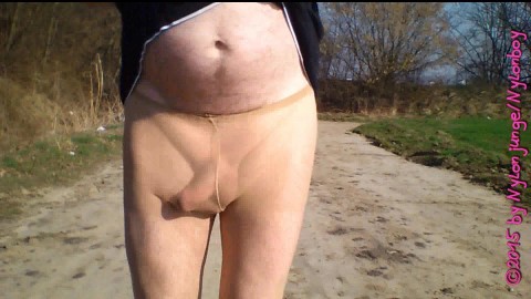 Outdoor: Sportlich in Feinstrumpfhose