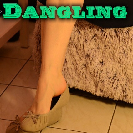 Ballerina-Dangling