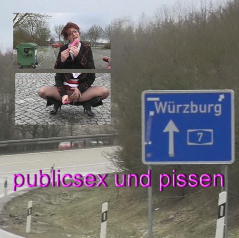 Öffentlicher Dildofuck und Pissen