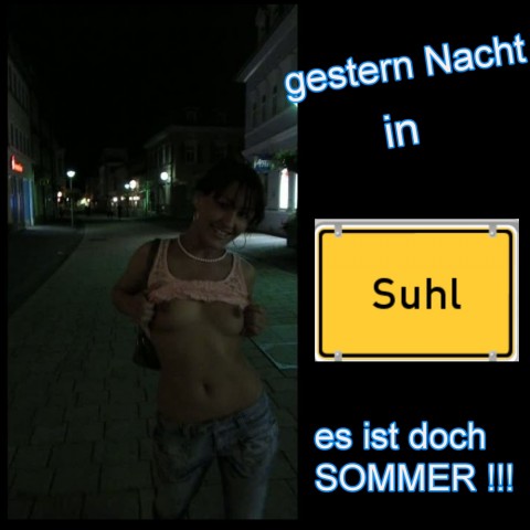 Public Titten zeigen