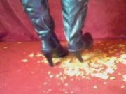 Chips crushing mit Heels